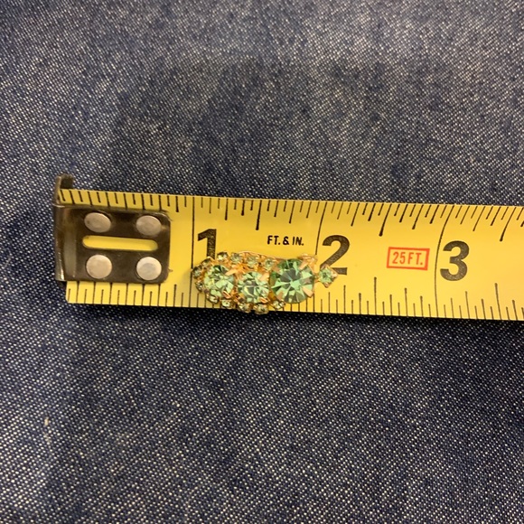 LAST CALL Vintage Pale Green Rhinestone Earrings Clip on - Picture 3 of 4